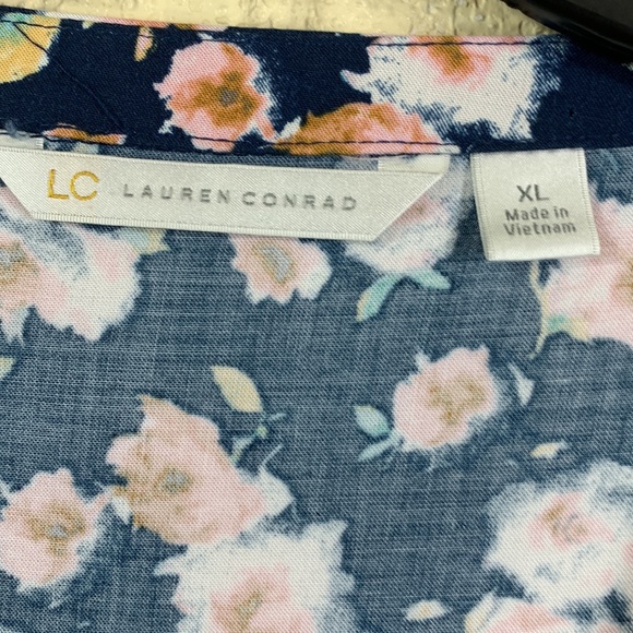 Lauren Conrad Blouse - Picture 5 of 13